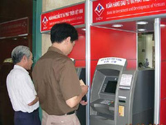 Từ hôm nay chủ thẻ ATM của BIDV có thể thanh toán vé máy bay tại các máy ATM.
